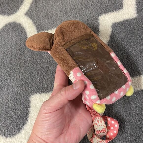 Mini Mouse Badge holder/purse - Picture 10 of 10